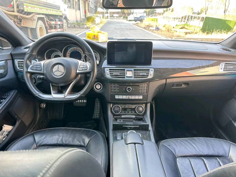 东营17年奔驰CLS8
