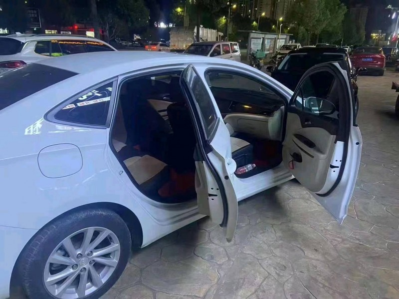 邯郸18年别克威朗3