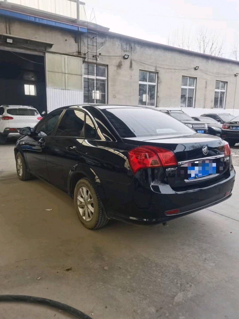 保定15年别克凯越8