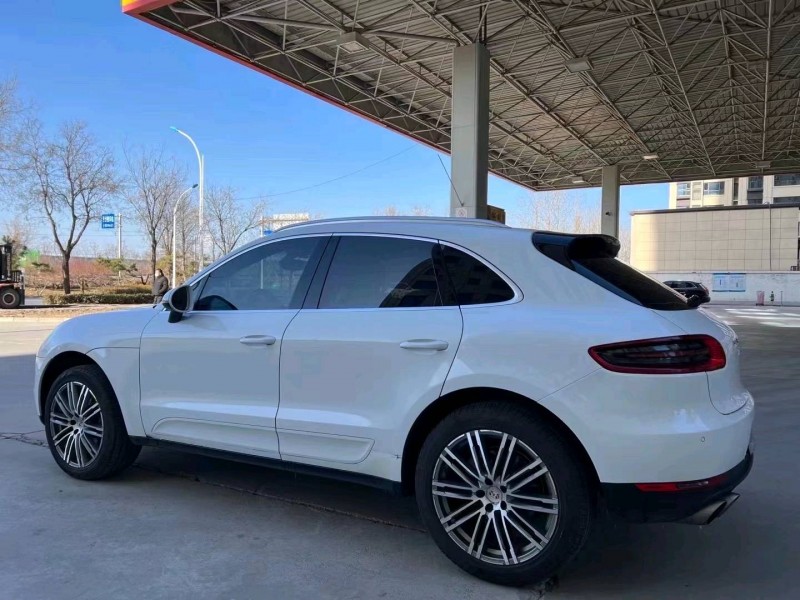 邯郸15年保时捷Macan7