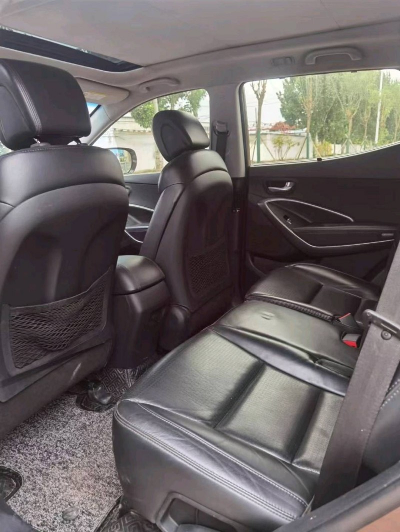 保定13年现代新胜达5