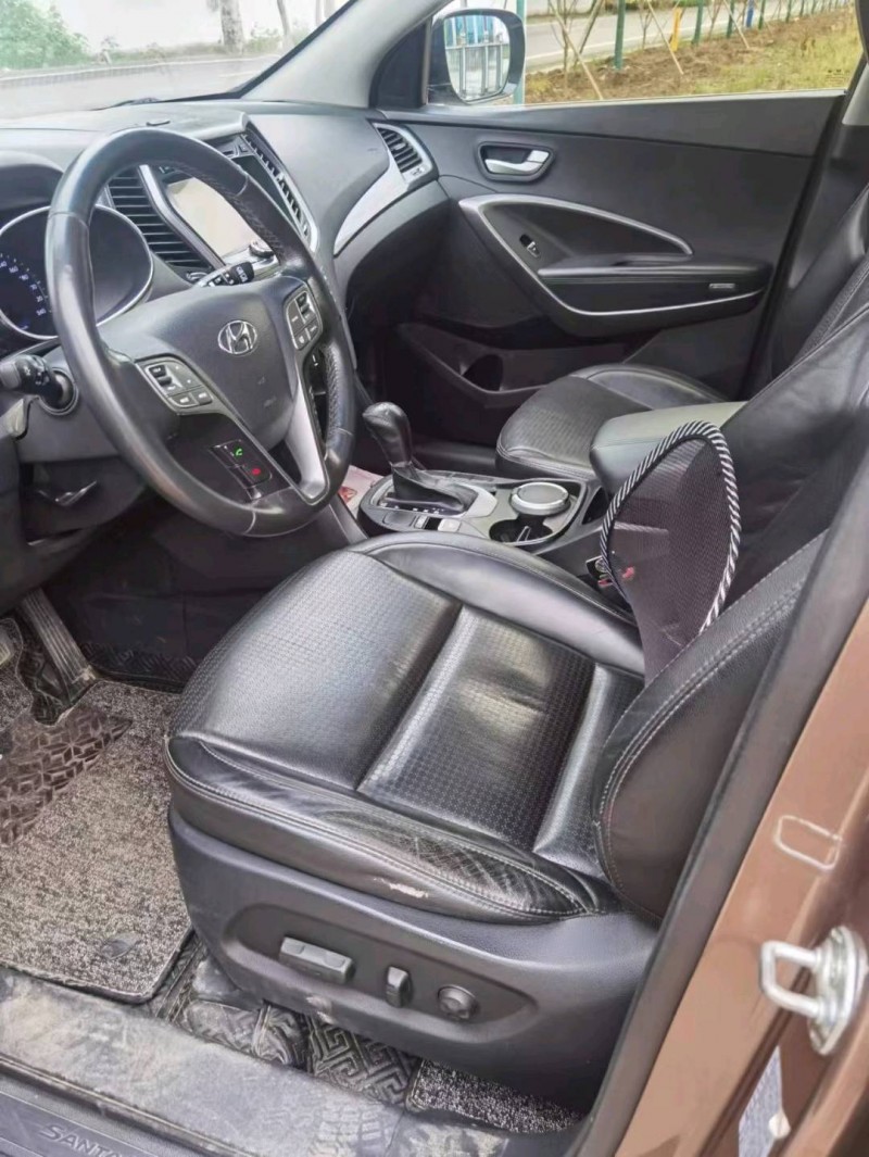 保定13年现代新胜达4