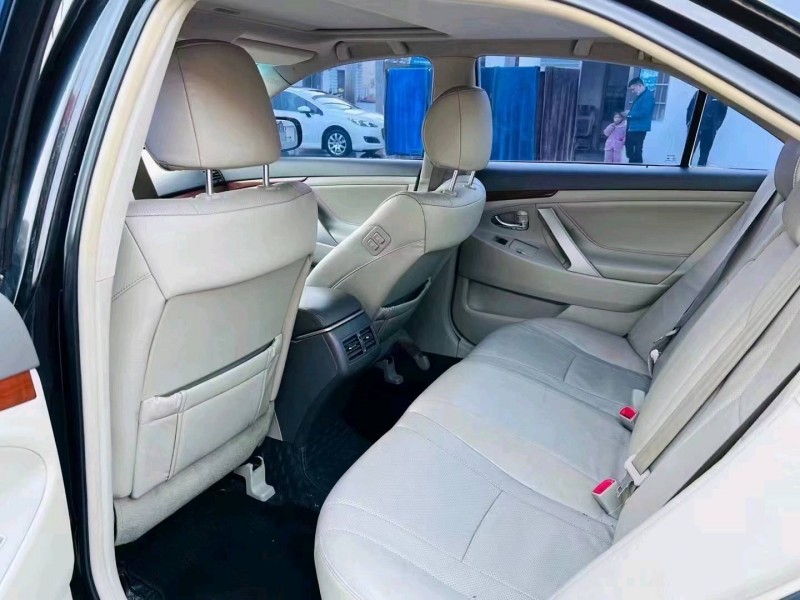 宜昌15年丰田凯美瑞7