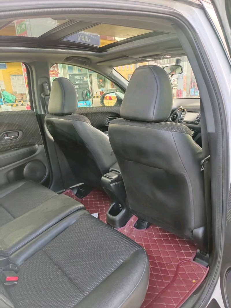 保定18年本田XRV4