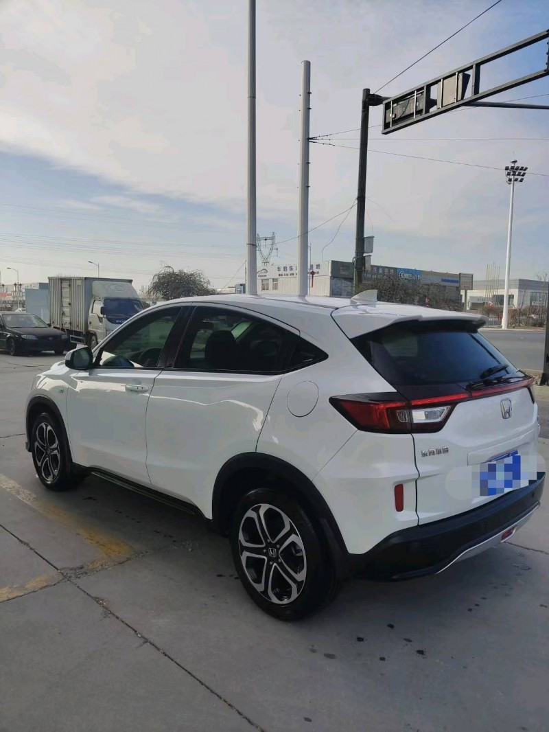 保定18年本田XRV8