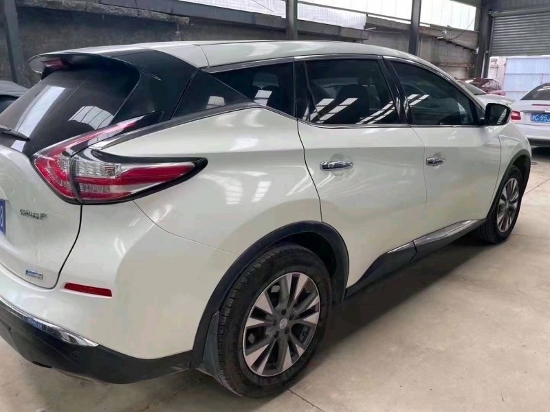 济南16年日产楼兰8