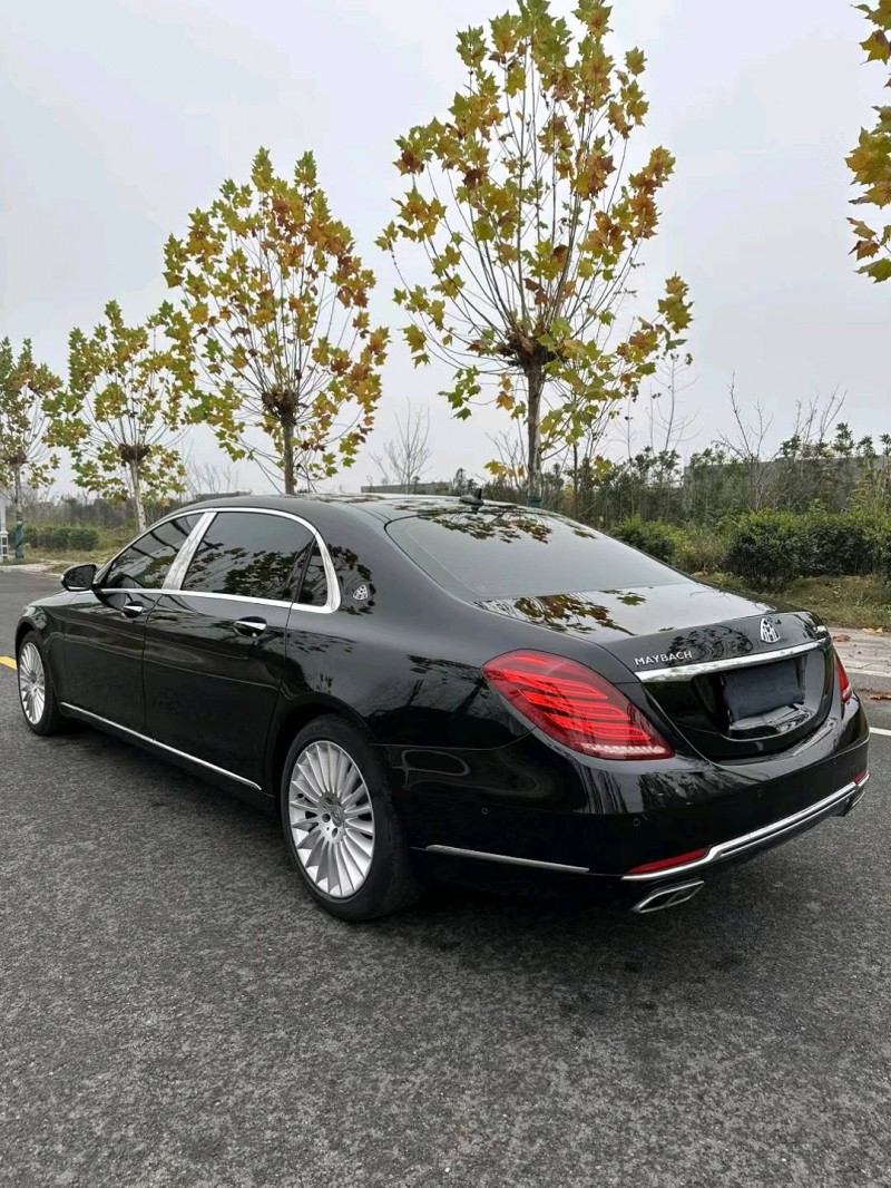 徐州16年奔驰迈巴赫S级4
