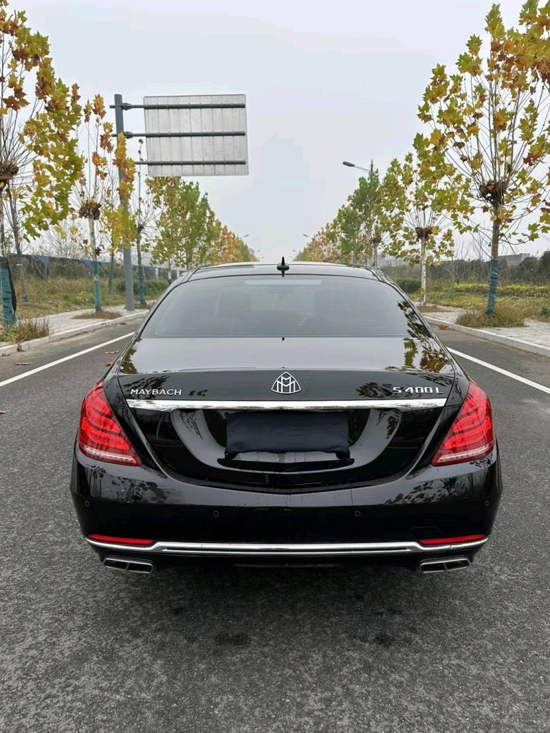徐州16年奔驰迈巴赫S级9