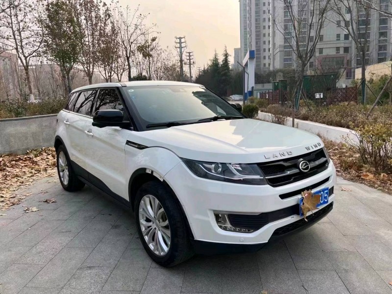 枣庄17年路虎极光8