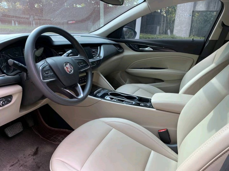 徐州21年别克君威6