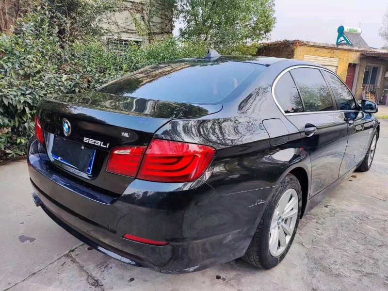 北京11年宝马5系3