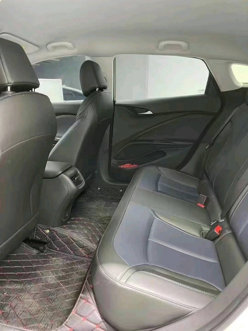 成都21年别克微蓝9