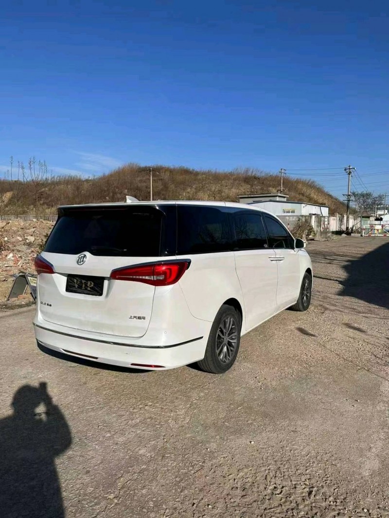 青岛17年别克GL86