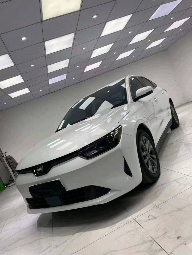 成都21年威马汽车E52