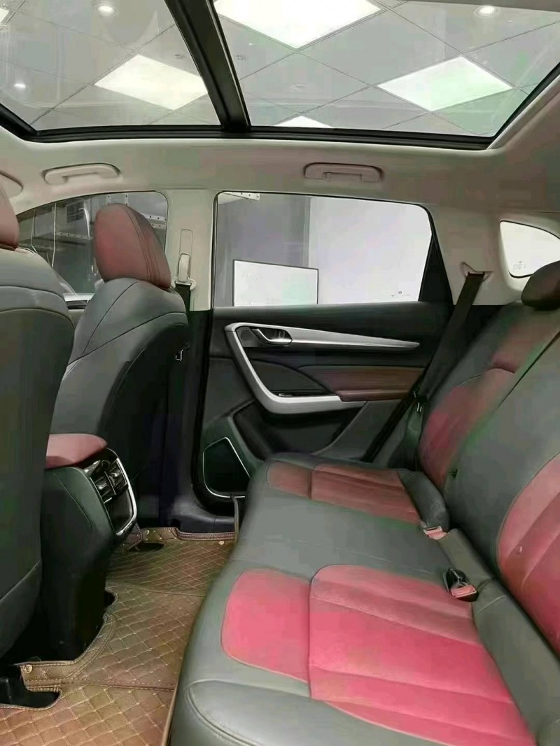 成都21年东风AX7pro7