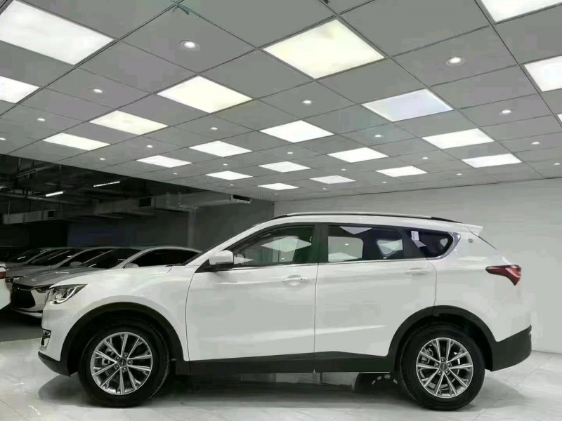 成都22年奇瑞捷途X703