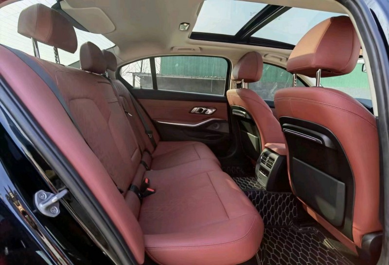 北京22年宝马3系4