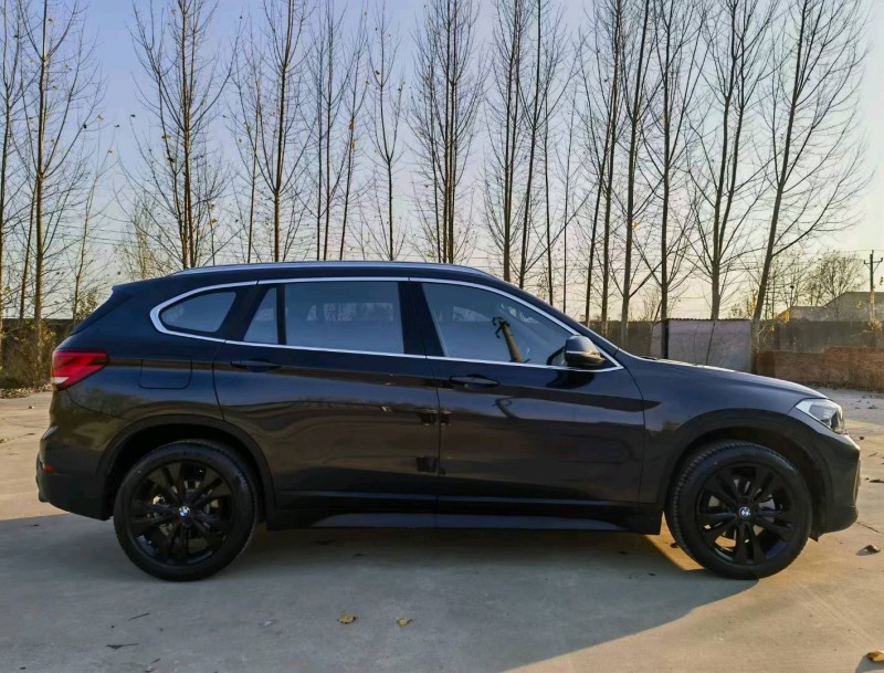 北京21年宝马X12