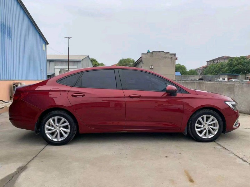 北京18年别克威朗3