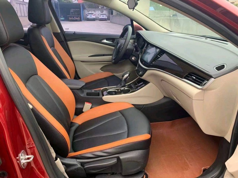 北京18年别克威朗4