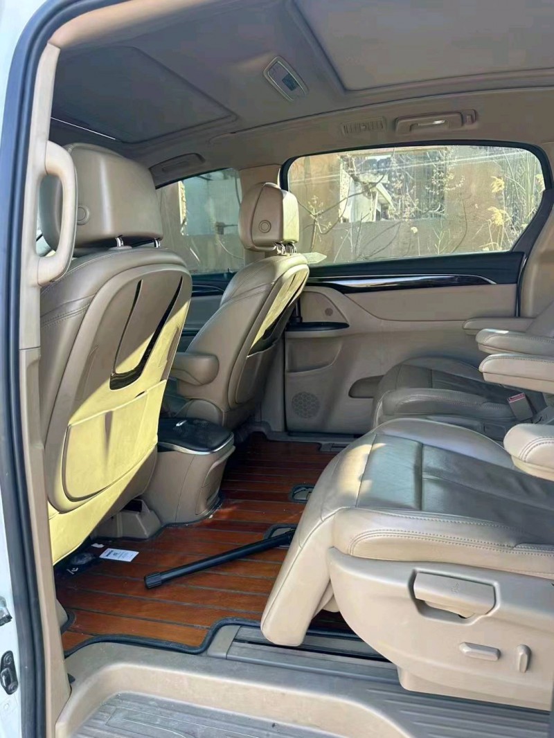 枣庄17年别克GL82