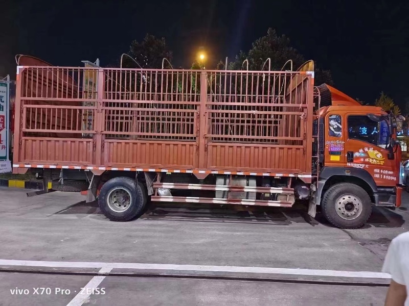 遵義21年卡車系列重汽豪沃4