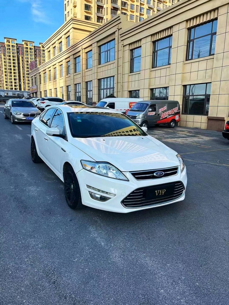 济南12年福特蒙迪欧-致胜2