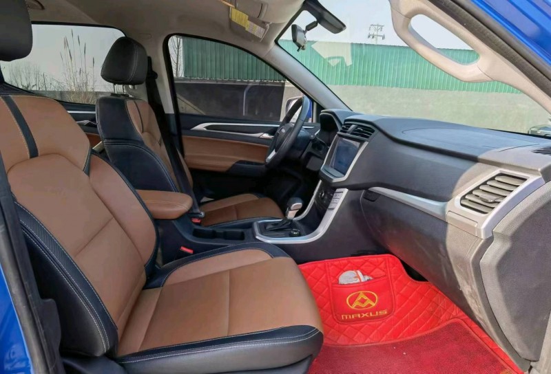 北京22年大通T603