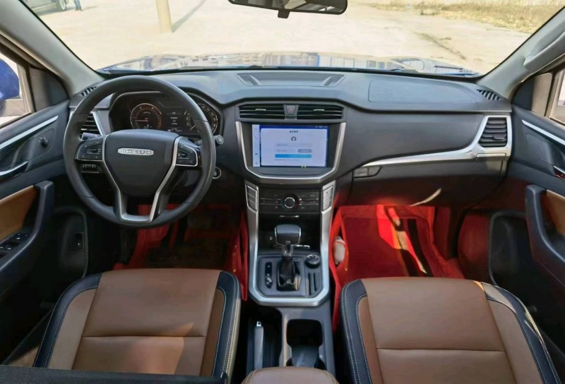 北京22年大通T606