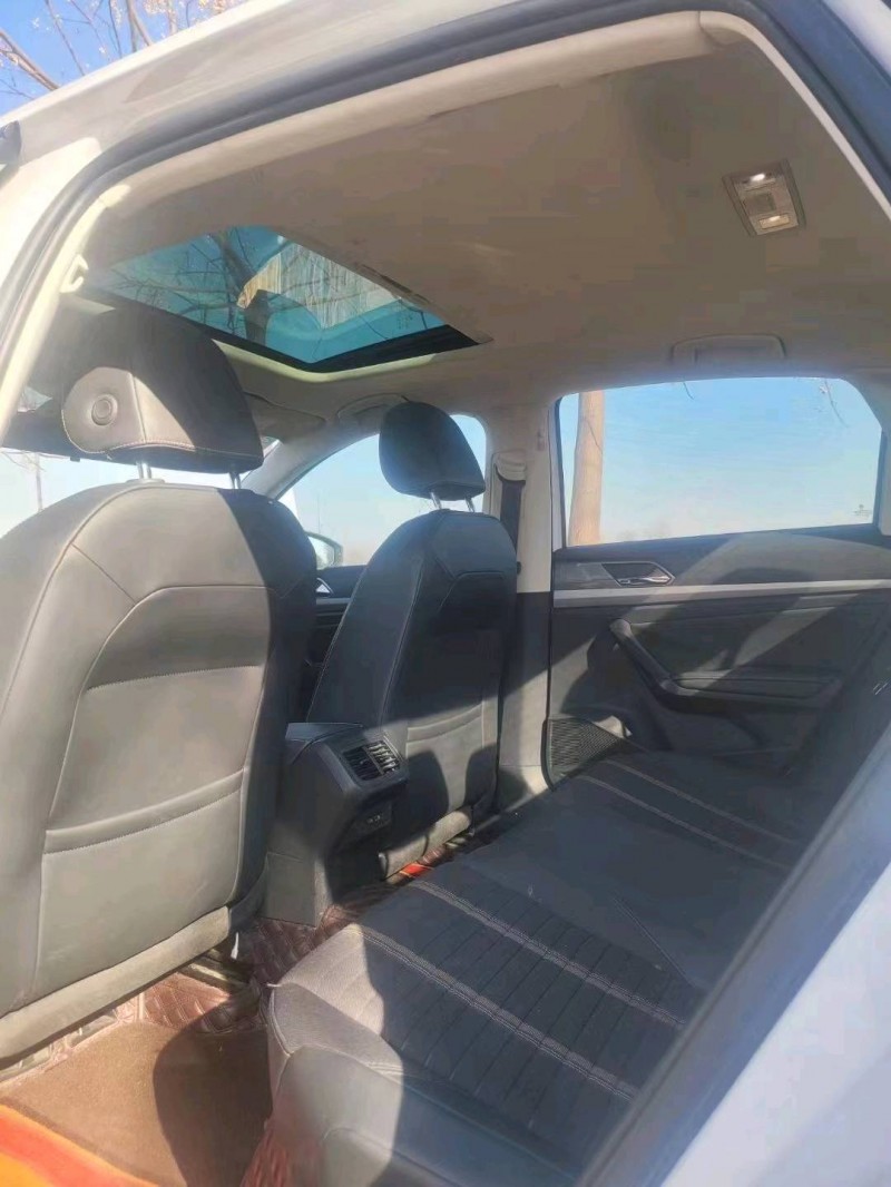 成都22年大众朗逸4