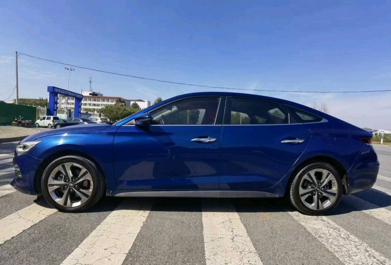 北京18年现代菲斯塔4