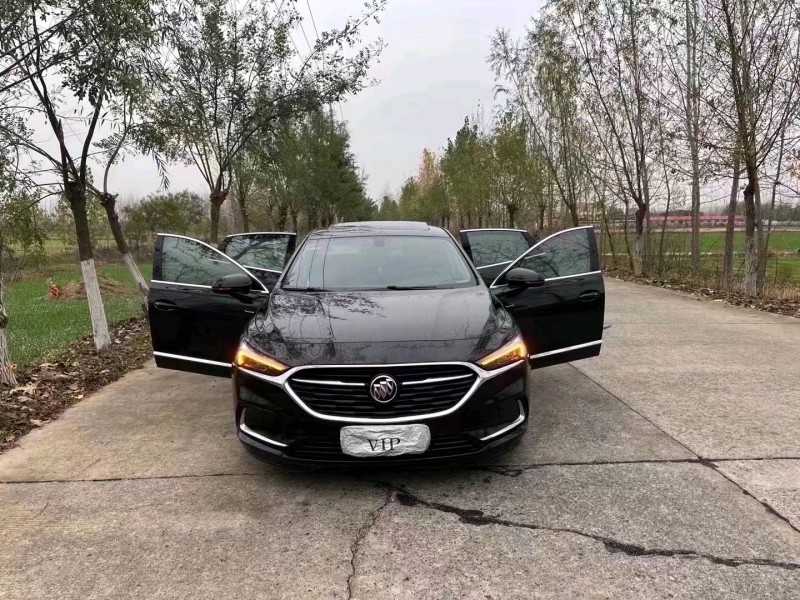 苏州20年别克君越8