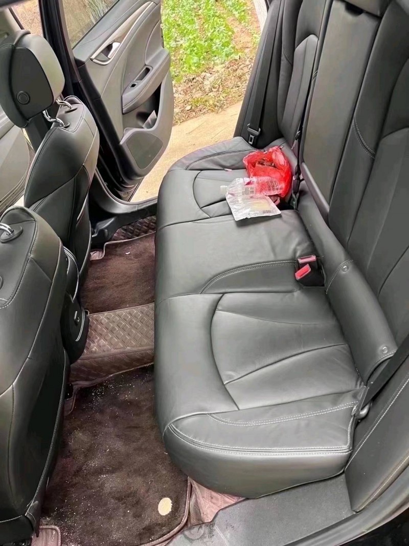 苏州20年别克君越6