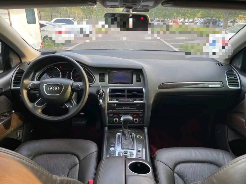 济宁12年奥迪Q74