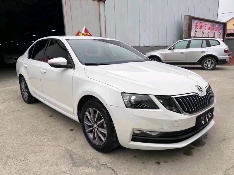 济宁18年斯柯达明锐2