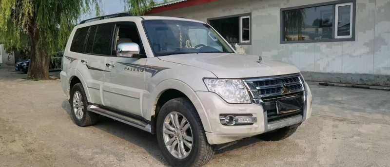 北京19年三菱帕杰罗2