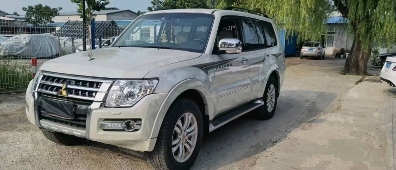 北京19年三菱帕杰罗3