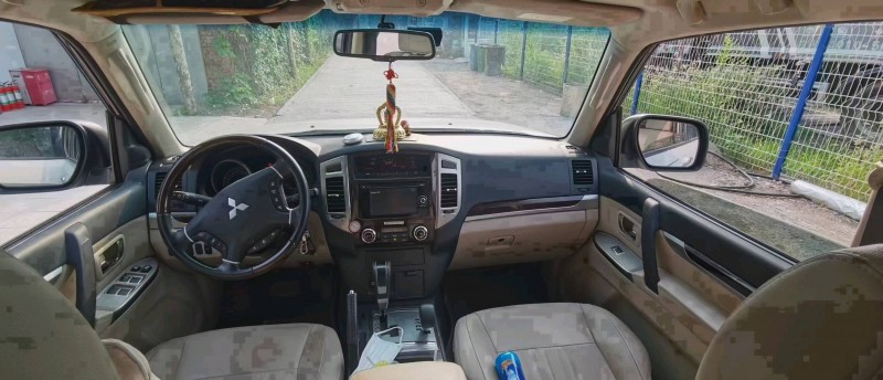 北京19年三菱帕杰罗6