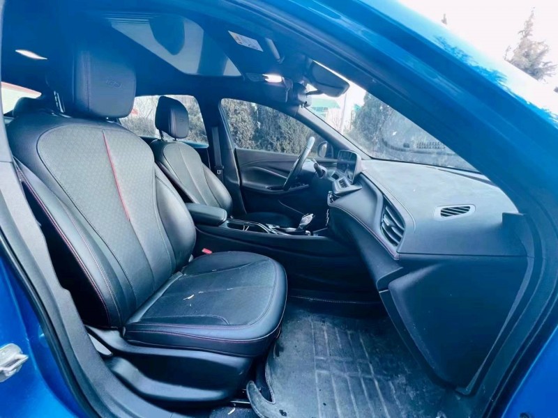 枣庄22年别克威朗5