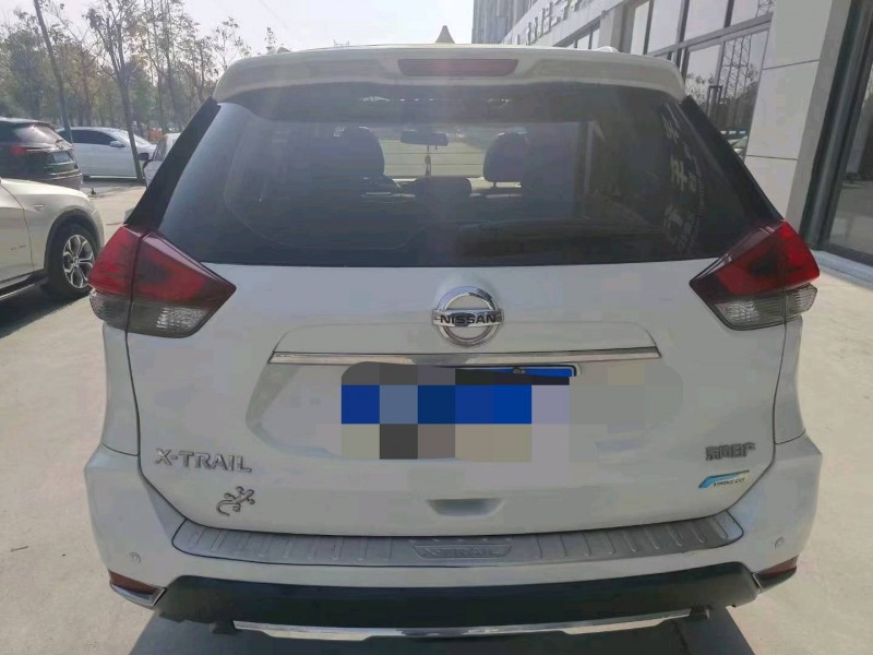 宜昌17年日产奇骏4