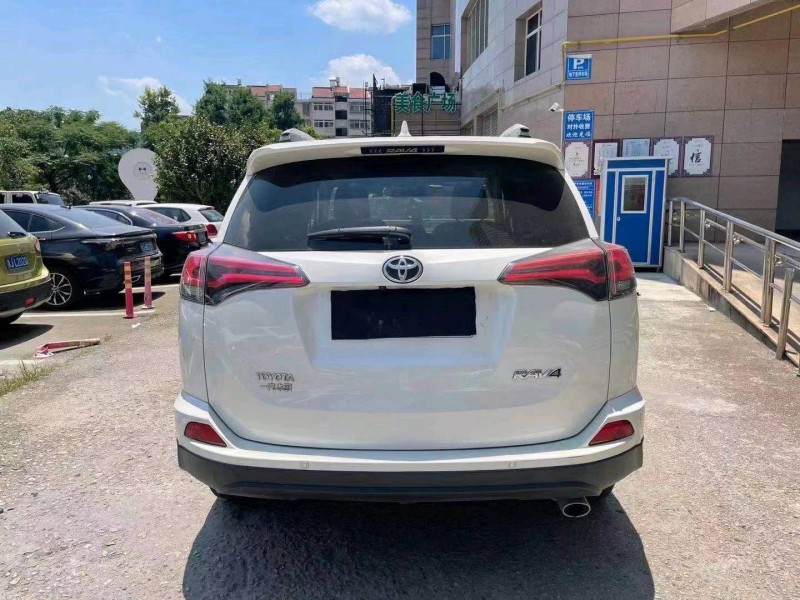 嘉兴18年丰田RAV4荣放6