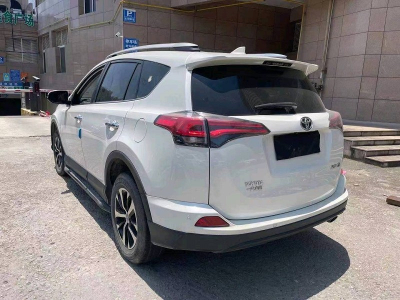 嘉兴18年丰田RAV4荣放9
