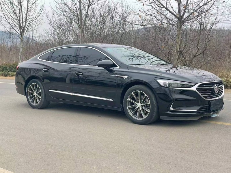 徐州20年别克君越2