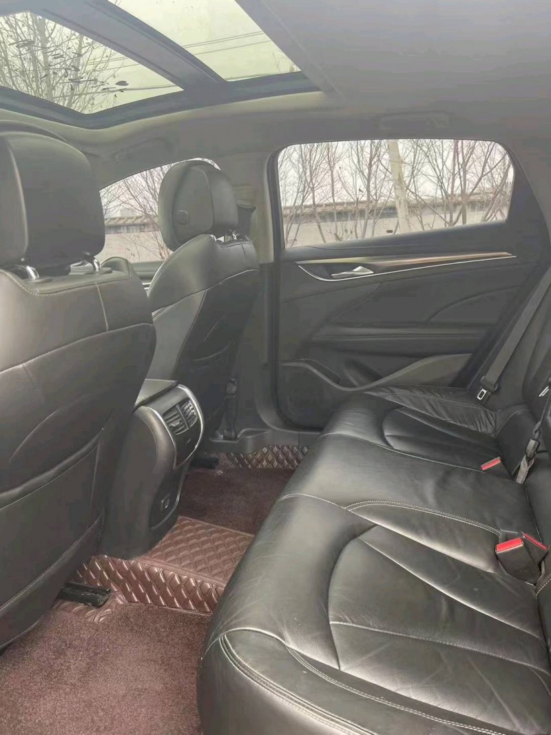 徐州20年别克君越5