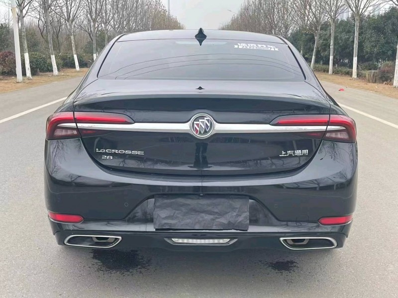 徐州20年别克君越9