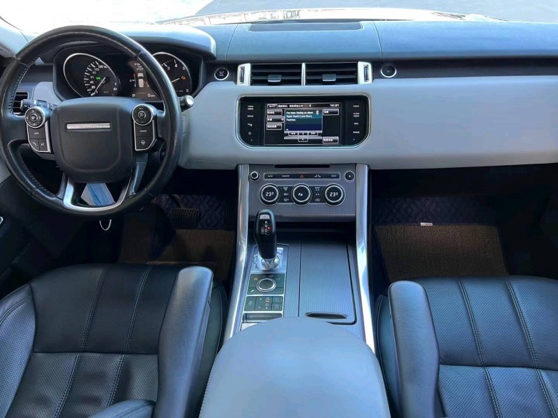 保定15年路虎揽胜运动5