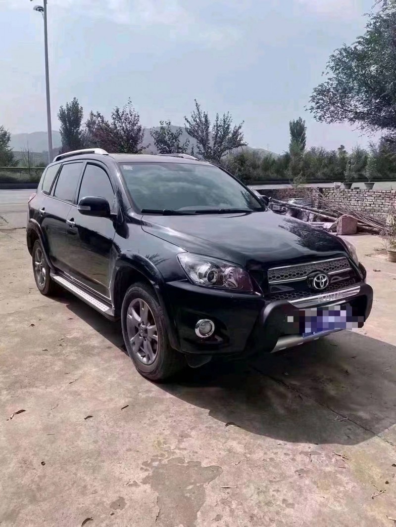 邯郸13年丰田RAV43