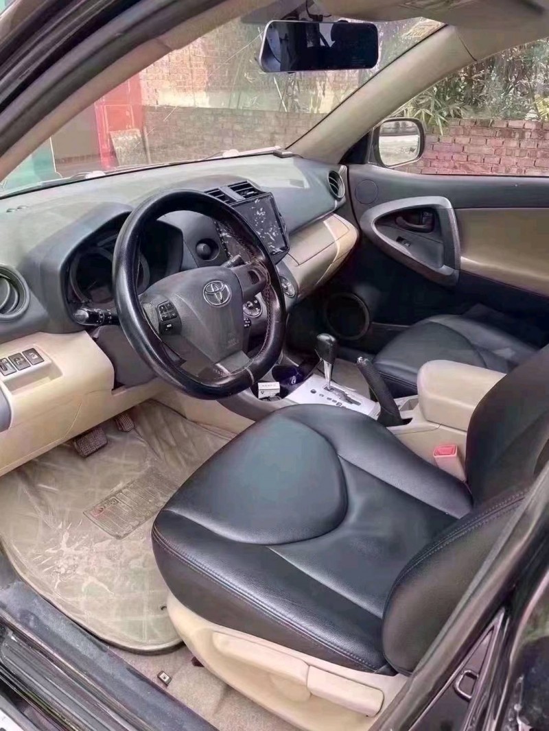 邯郸13年丰田RAV46