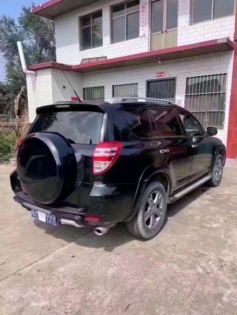 邯郸13年丰田RAV47