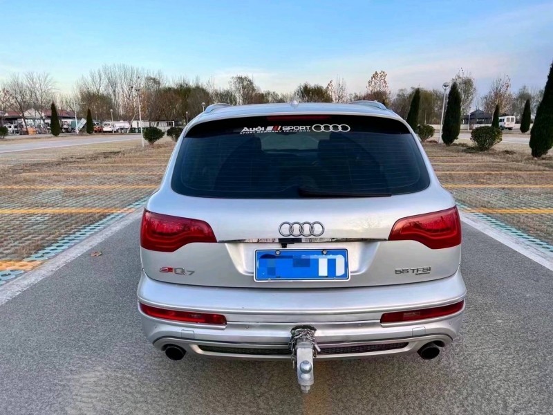 济南09年奥迪Q76